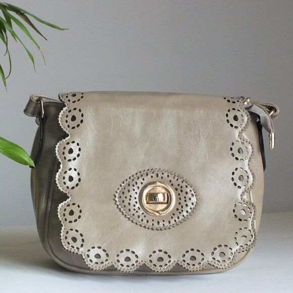 Taupe Crossbody Handbag Adjustable Strap Travel Casual Flap Handbag-New - Picture 2 of 9